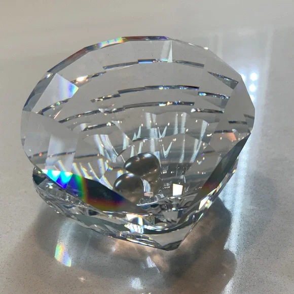 Swarovski Oyster shell with Pearl Accent - Picture 4 of 17